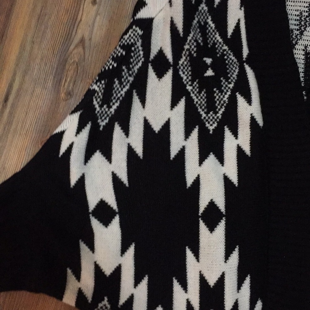 Cardigan - Picture 2 of 3